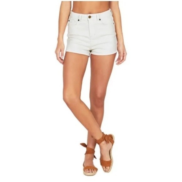 Revolve Amuse Society‎ Natural Shorts - Picture 1 of 5